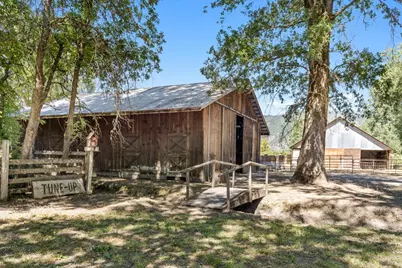 24800 Mendocino Pass Road, Covelo, CA 95428 - Photo 20