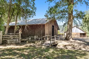 24800 Mendocino Pass Rd, Covelo, CA 95428 - Photo 20