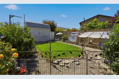 916 Saint Francis Drive, Petaluma, CA 94954 - Photo 34