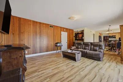 916 Saint Francis Drive, Petaluma, CA 94954 - Photo 16