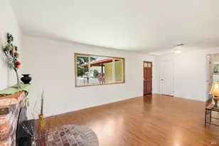 1360 Hemingway Ct, Dixon, CA 95620 - Photo 8