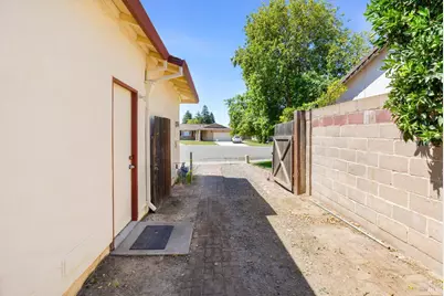 1360 Hemingway Court, Dixon, CA 95620 - Photo 52