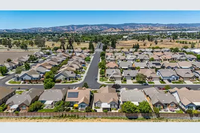 3001 Red Maple Court, Vacaville, CA 95687 - Photo 76