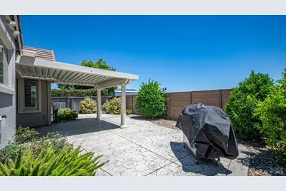 3001 Red Maple Court, Vacaville, CA 95687 - Photo 64