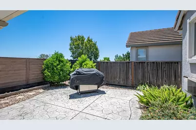 3001 Red Maple Court, Vacaville, CA 95687 - Photo 60