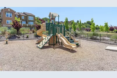 504 Ruby Street, Petaluma, CA 94952 - Photo 32