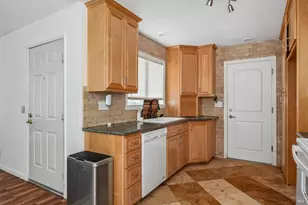 148 Columbia Dr, Vacaville, CA 95687 - Photo 6
