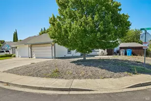 148 Columbia Dr, Vacaville, CA 95687 - Photo 2
