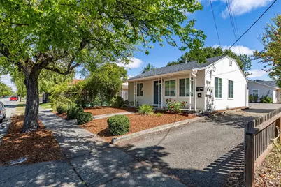 327 Vallejo Street, Petaluma, CA 94952 - Photo 4