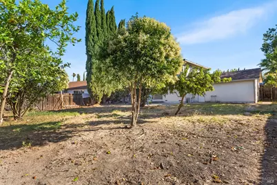 1109 Pheasant Drive, Suisun City, CA 94585 - Photo 32
