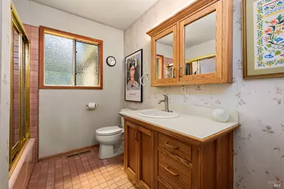 944 Summerfield Road, Santa Rosa, CA 95405 - Photo 36