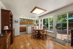 944 Summerfield Rd, Santa Rosa, CA 95405 - Photo 18