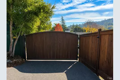 30 Martling Road, San Anselmo, CA 94960 - Photo 2