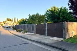 814 Capistrano Dr, Suisun City, CA 94585 - Photo 36