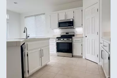 5158 Freitas Way, Fairfield, CA 94533 - Photo 2