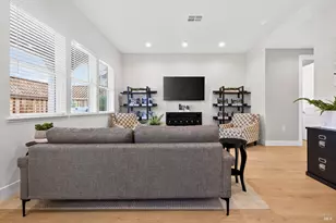 341 Cornell St, Windsor, CA 9549 - Photo 6