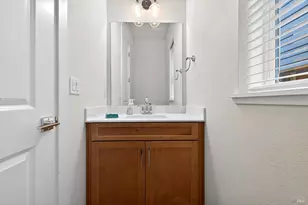 361 Cornell St, Windsor, CA 9549 - Photo 20