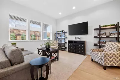 329 Cornell Street, Windsor, CA 9549 - Photo 4