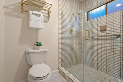 5 Wimbledon Court, Novato, CA 94949 - Photo 32