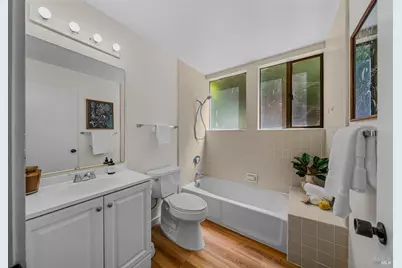 124 Professional Center Parkway, San Rafael, CA 94903 - Photo 18