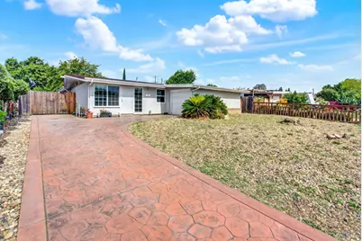 1131 1st Street, Fairfield, CA 94533 - Photo 4