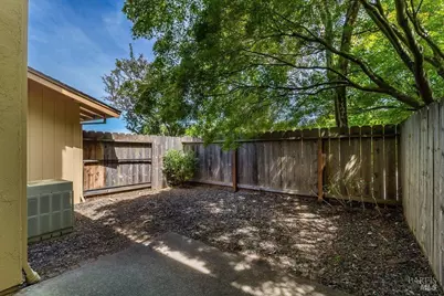 1113 Grove Circle, Benicia, CA 94510 - Photo 28