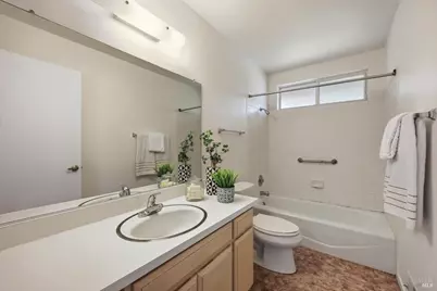 318 Twin Lakes Drive, Santa Rosa, CA 95409 - Photo 26