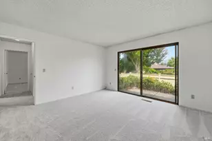 318 Twin Lakes Dr, Santa Rosa, CA 95409 - Photo 22