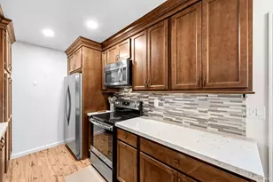 1028 Marina Dr, Napa, CA 94559 - Photo 2