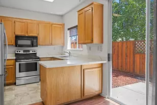 19 Manchester Ln, Fairfield, CA 94533 - Photo 12