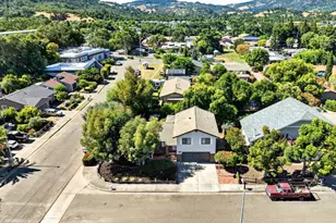 100 Roan Ct, Cloverdale, CA 95425 - Photo 2