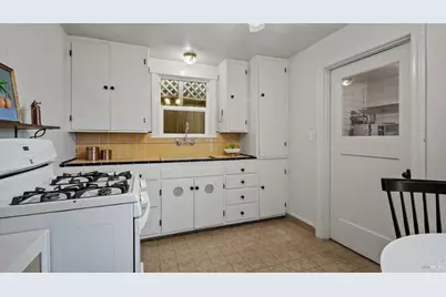 2 Grandview Avenue, Petaluma, CA 94952 - Photo 30