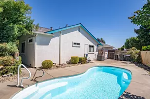 709 Palermo Dr, Suisun City, CA 94585 - Photo 34