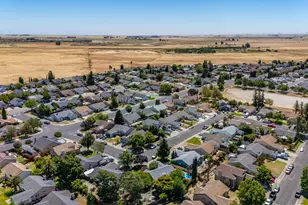 709 Palermo Dr, Suisun City, CA 94585 - Photo 54