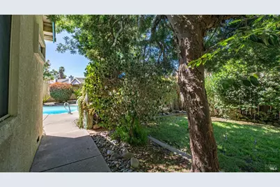 709 Palermo Drive, Suisun City, CA 94585 - Photo 38