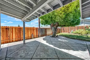 218 E Wyoming St, Fairfield, CA 94533 - Photo 34