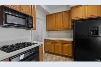 509 Clearwater Oak Court, Fairfield, CA 94534 - Photo 22