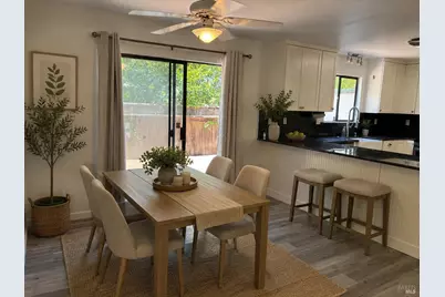 116 Posada Del Sol, Novato, CA 94949 - Photo 2