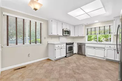 358 Twin Lakes Drive, Santa Rosa, CA 95409 - Photo 20