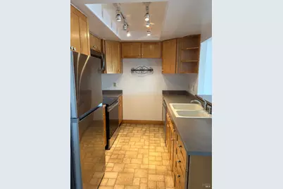 81 Scottsdale Way, Novato, CA 94947 - Photo 8