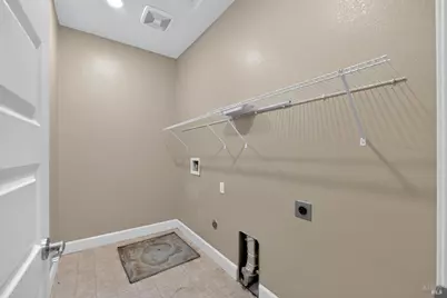 640 Jade Street, Petaluma, CA 94952 - Photo 32