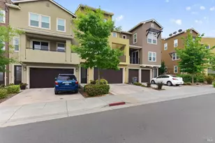 640 Jade St, Petaluma, CA 94952 - Photo 2