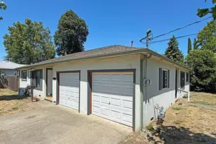 404 Plum St, Ukiah, CA 95482 - Photo 2