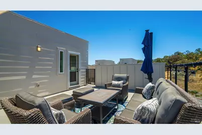 446 Verandah Avenue, Novato, CA 94945 - Photo 42