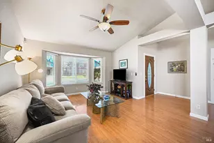 9139 Piccadilly Cir, Windsor, CA 95492 - Photo 12