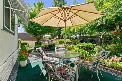 8009 Cliffrose Street, Windsor, CA 95492 - Photo 36