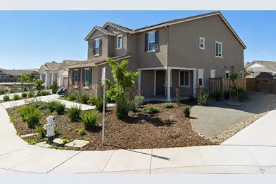 1535 Eisenhower Court, Dixon, CA 95620 - Photo 2