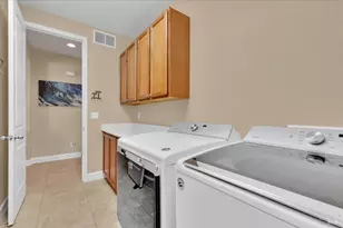 331 Frisbie Cir, Vacaville, CA 95688 - Photo 28