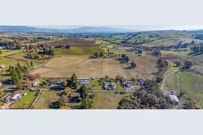 6000 Petersen Road, Sebastopol, CA 95472 - Photo 14