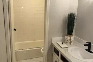1040 Mohr Ln, Concord, CA 94518 - Photo 8